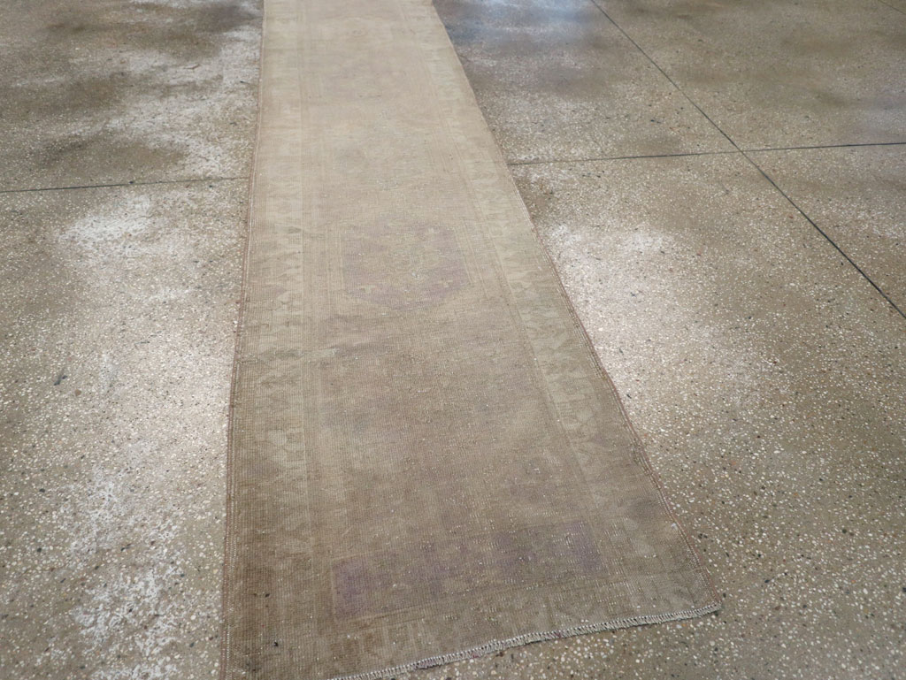 Vintage Turkish Anatolian Runner, No.32332 - Galerie Shabab