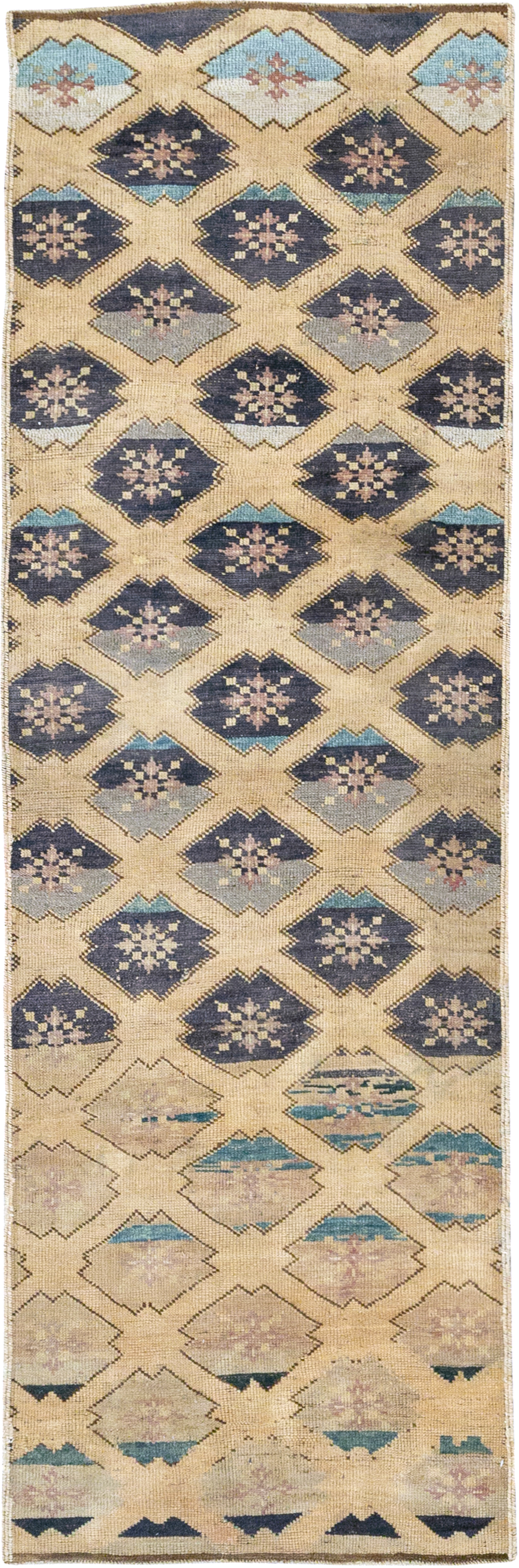 Vintage Turkish Anatolian Runner, No.32346 - Galerie Shabab