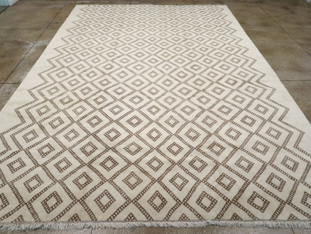 Modern Moroccan Room Size Carpet, No.32349 - Galerie Shabab
