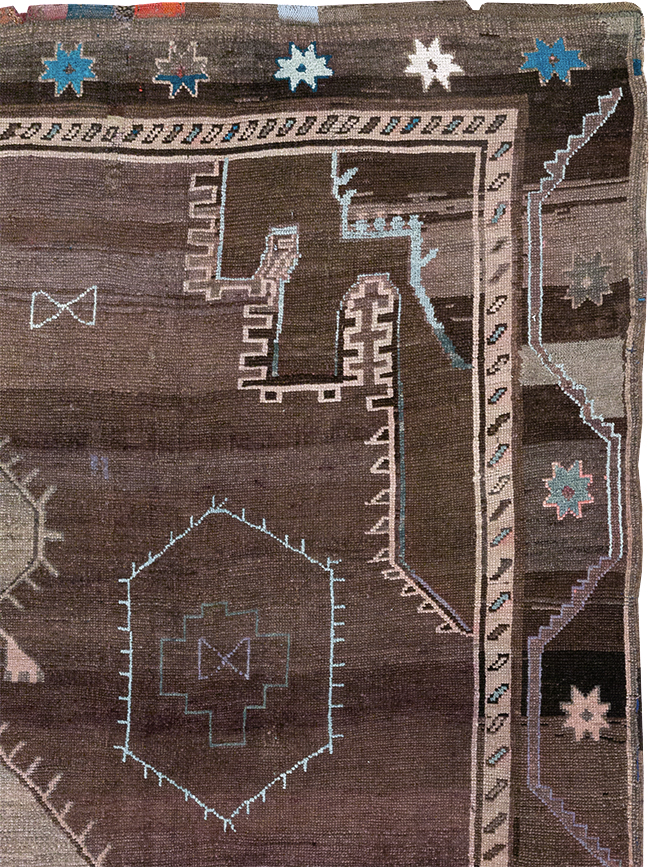 Vintage Turkish Anatolian Room Size Carpet, No.32350 - Galerie Shabab