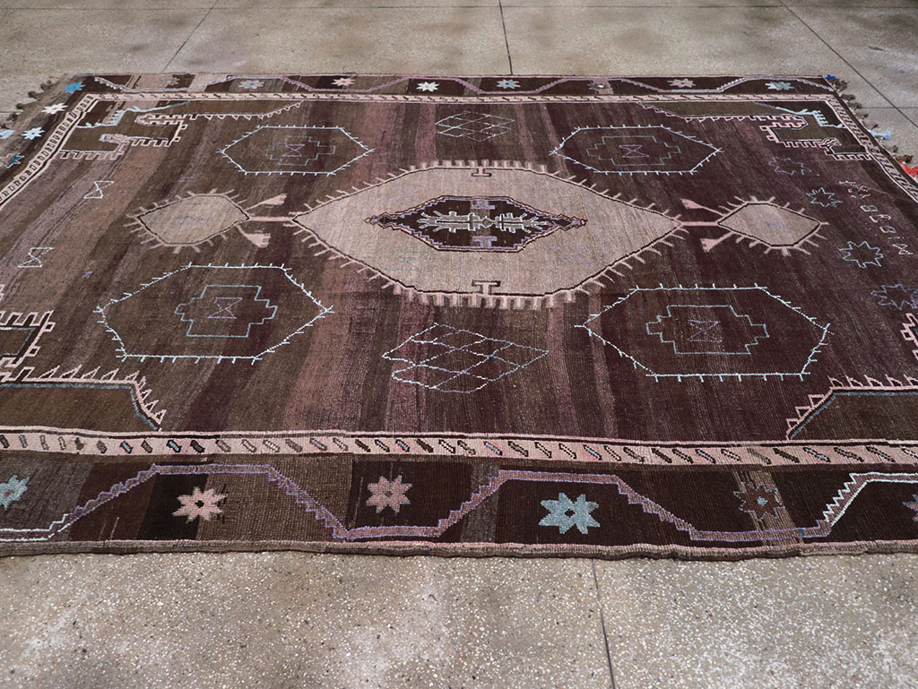 Vintage Turkish Anatolian Room Size Carpet, No.32350 - Galerie Shabab