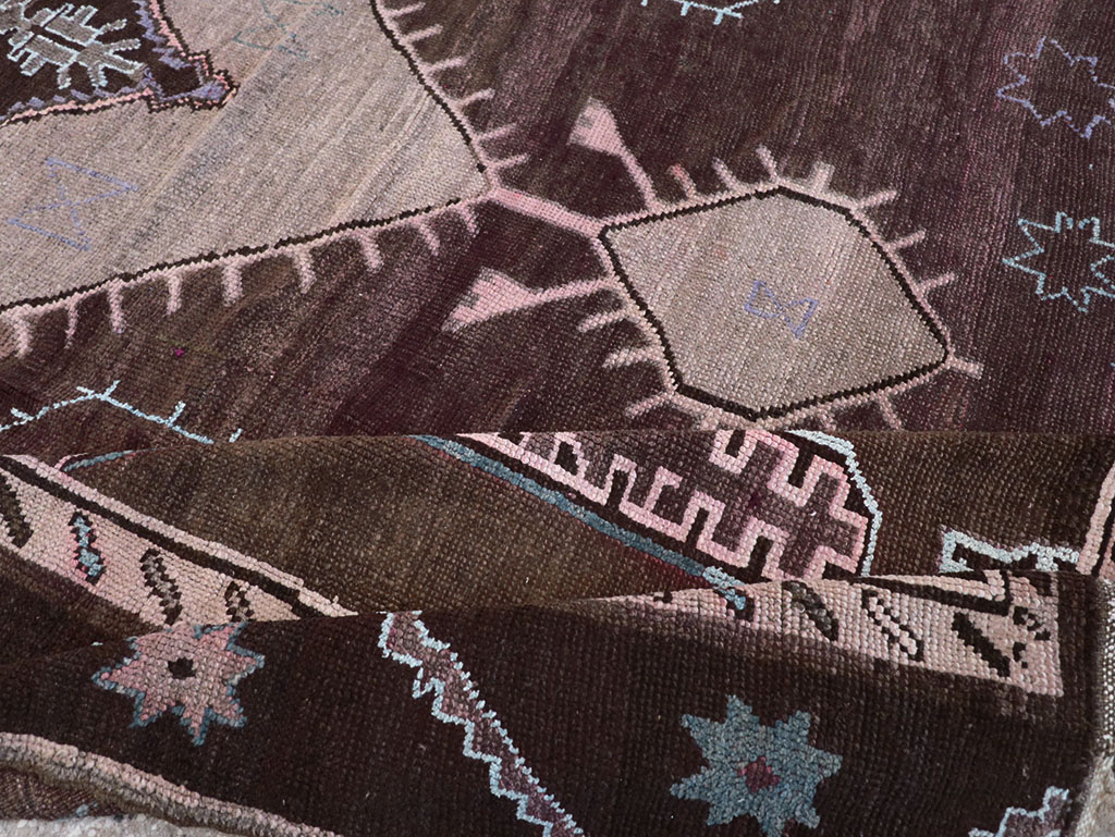 Vintage Turkish Anatolian Room Size Carpet, No.32350 - Galerie Shabab