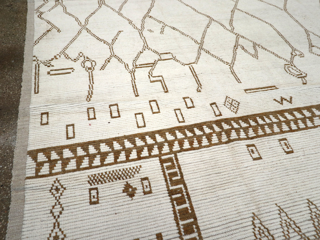 Modern Moroccan Tribal Room Size Carpet, No.32355 - Galerie Shabab