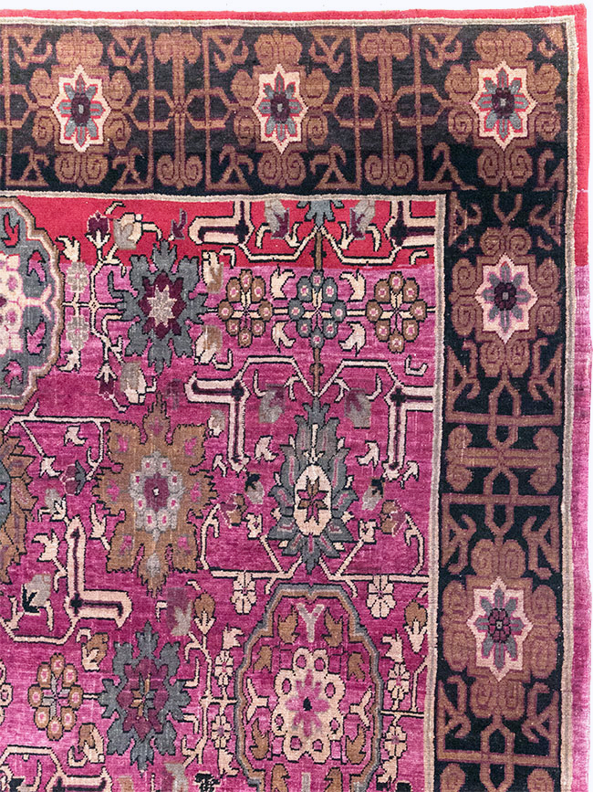 Vintage Turkish Anatolian Room Size Carpet, No.32357 - Galerie Shabab