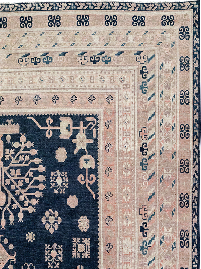 Antique East Turkestan Khotan Gallery Carpet, No.32360 - Galerie Shabab