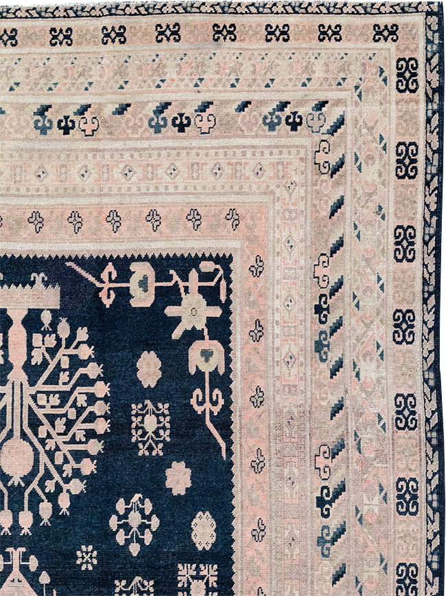 Antique East Turkestan Khotan Gallery Carpet, No.32360 - Galerie Shabab
