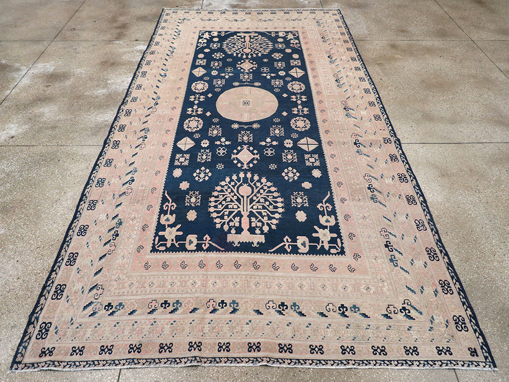Antique East Turkestan Khotan Gallery Carpet, No.32360 - Galerie Shabab