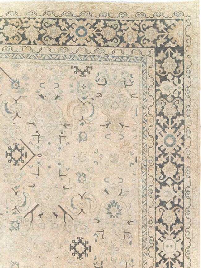 Vintage Persian Mahal Room Size Carpet, No.32366 - Galerie Shabab