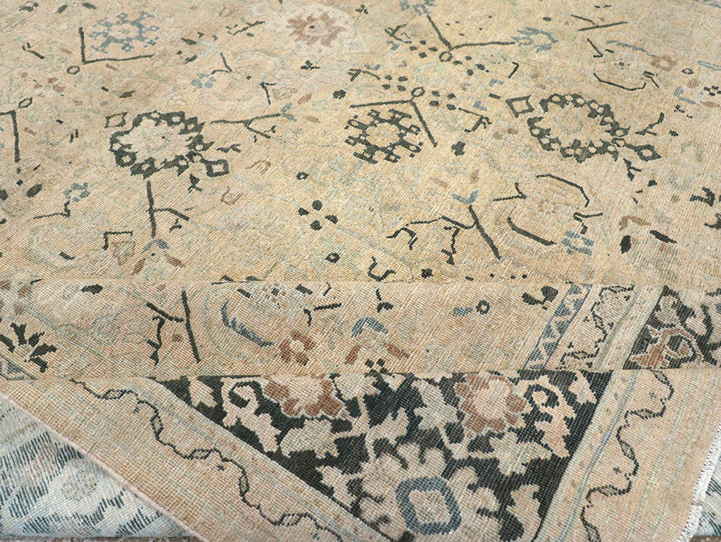 Vintage Persian Mahal Room Size Carpet, No.32367 - Galerie Shabab