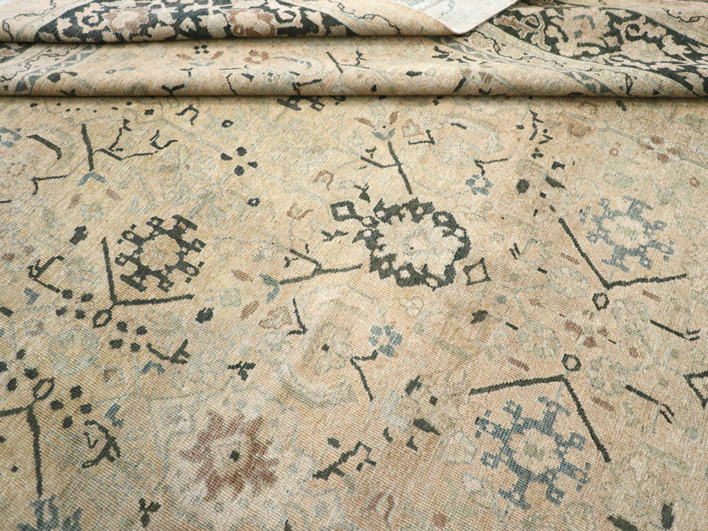 Vintage Persian Mahal Room Size Carpet, No.32367 - Galerie Shabab