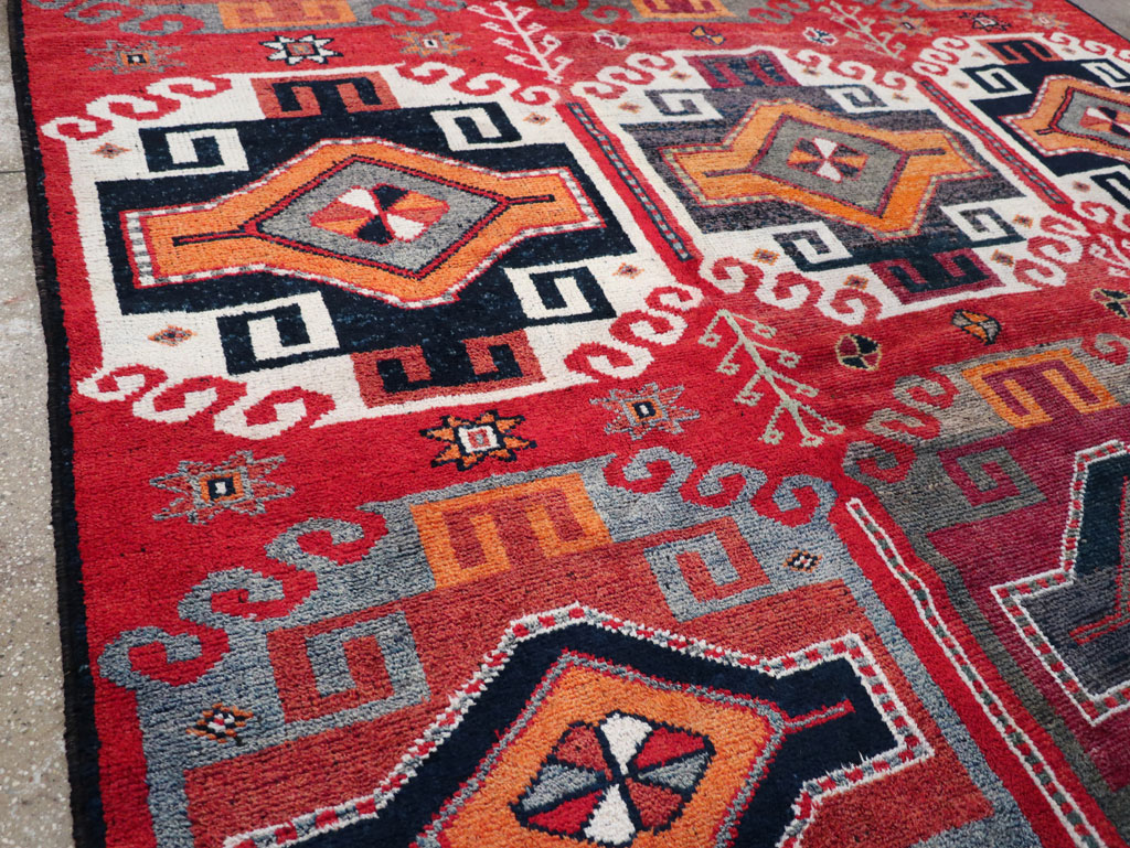 Vintage Turkish Anatolian Square Room Size Carpet, No.32370 - Galerie Shabab