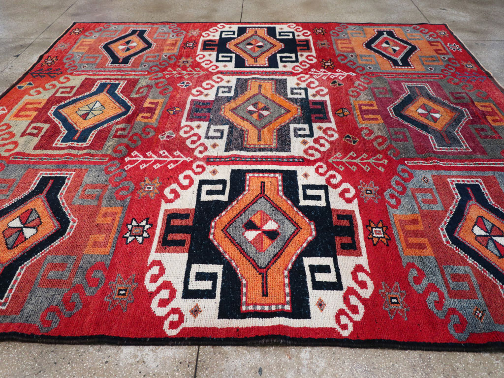 Vintage Turkish Anatolian Square Room Size Carpet, No.32370 - Galerie Shabab
