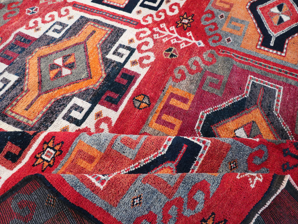 Vintage Turkish Anatolian Square Room Size Carpet, No.32370 - Galerie Shabab