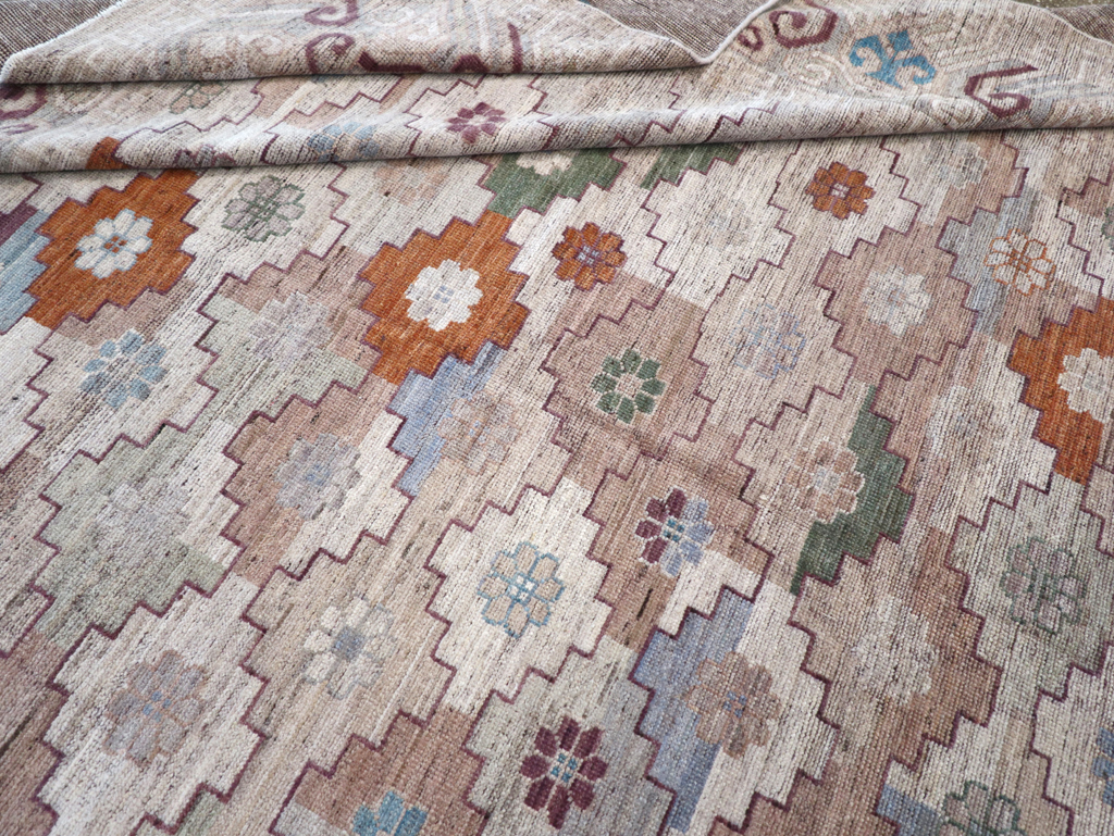 Modern East Turkestan Khotan Room Size Carpet, No.32376 - Galerie Shabab