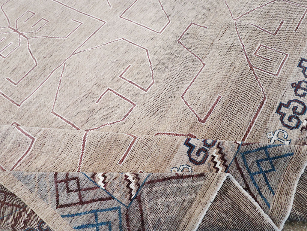 Modern East Turkestan Khotan Room Size Carpet, No.32382 - Galerie Shabab