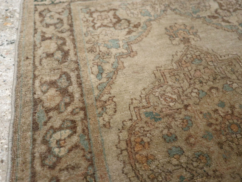 Antique Persian Tabriz Throw Rug, No.32400 - Galerie Shabab