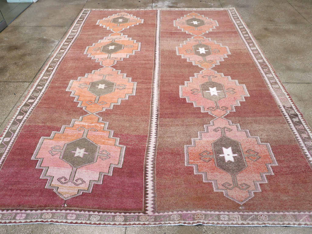 Vintage Turkish Anatolian Room Size Carpet, No.32409 - Galerie Shabab