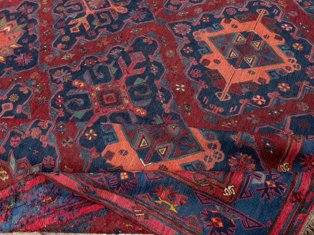 Vintage Central Asian Soumak Gallery Carpet, No.32416 - Galerie Shabab