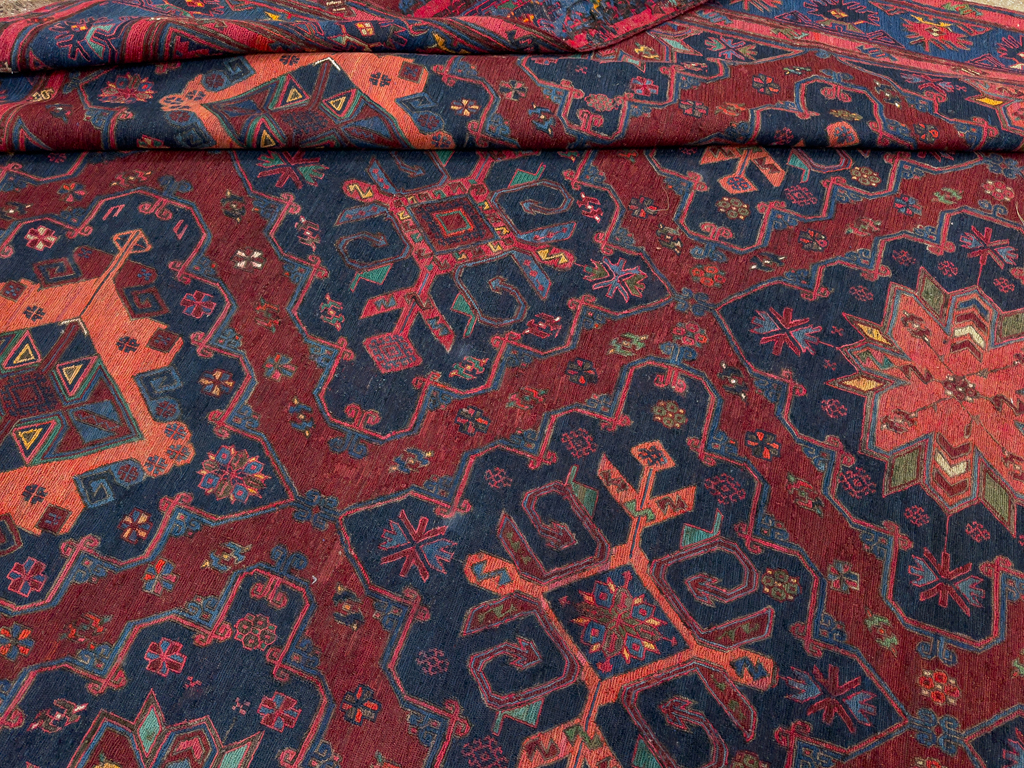 Vintage Central Asian Soumak Gallery Carpet, No.32416 - Galerie Shabab