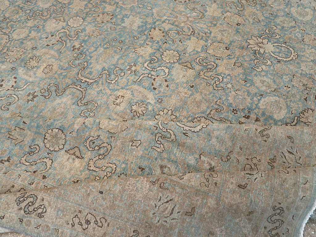 Antique Persian Tabriz Room Size Carpet, No.32422 - Galerie Shabab