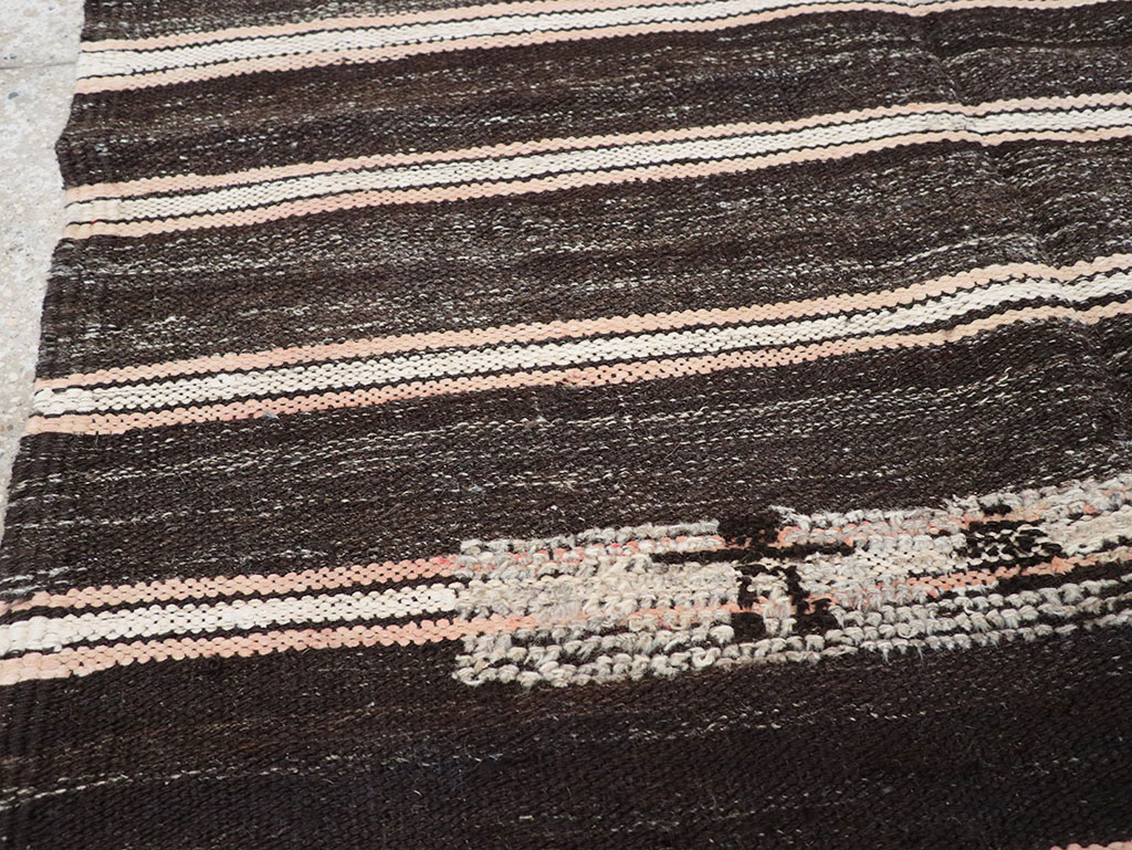 Vintage Persian Flatweave Kilim Pictorial Throw Rug, No.32428 - Galerie Shabab