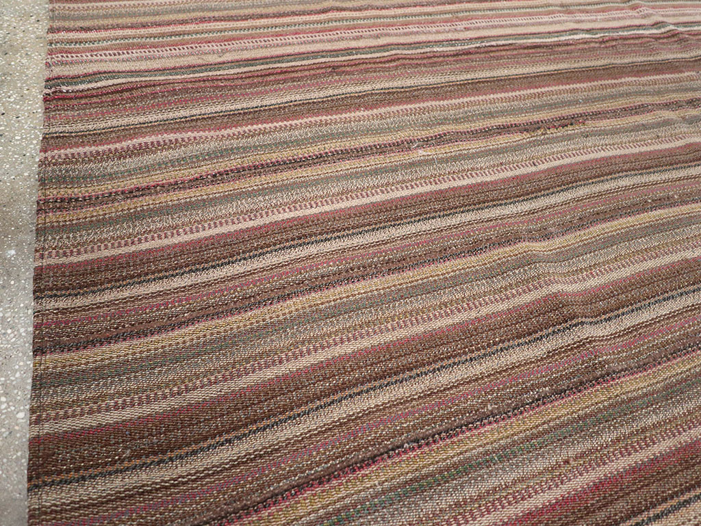 Vintage Persian Flatweave Kilim Room Size Carpet, No.32430 - Galerie Shabab