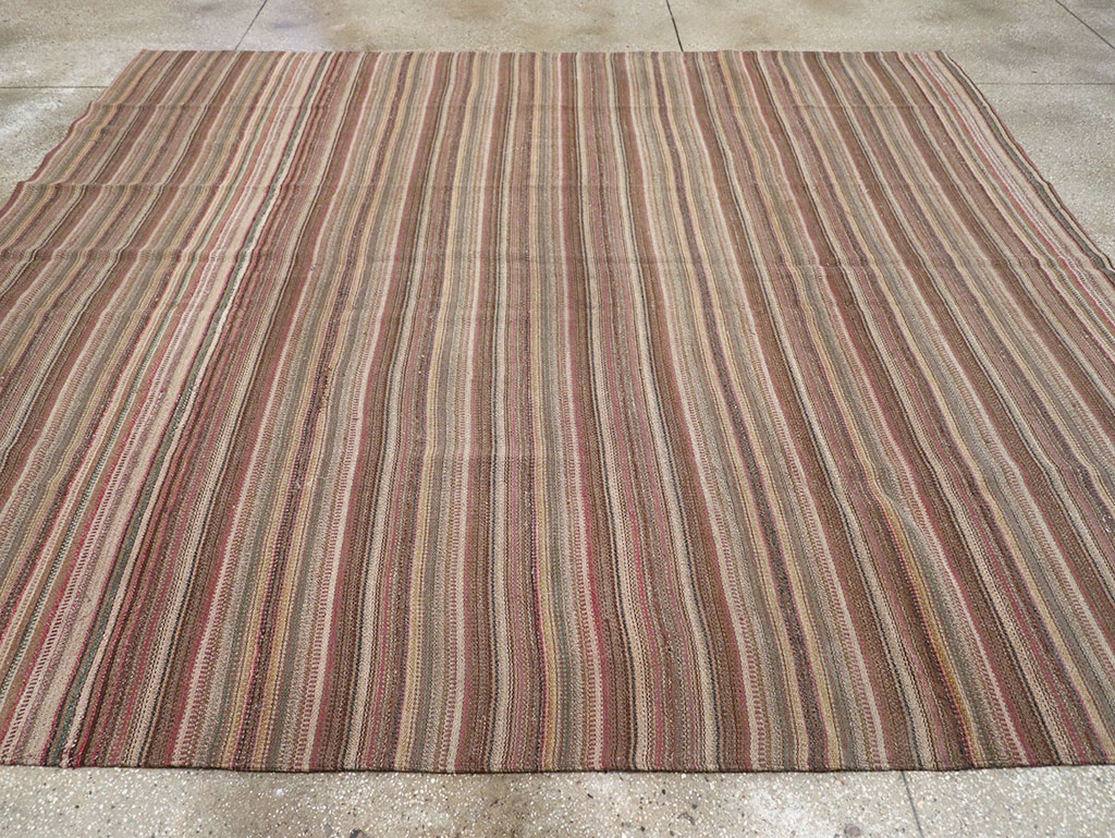 Vintage Persian Flatweave Kilim Room Size Carpet, No.32430 - Galerie Shabab