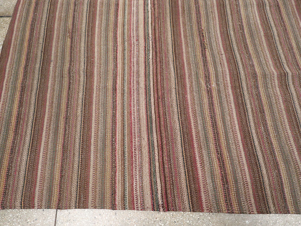 Vintage Persian Flatweave Kilim Room Size Carpet, No.32430 - Galerie Shabab