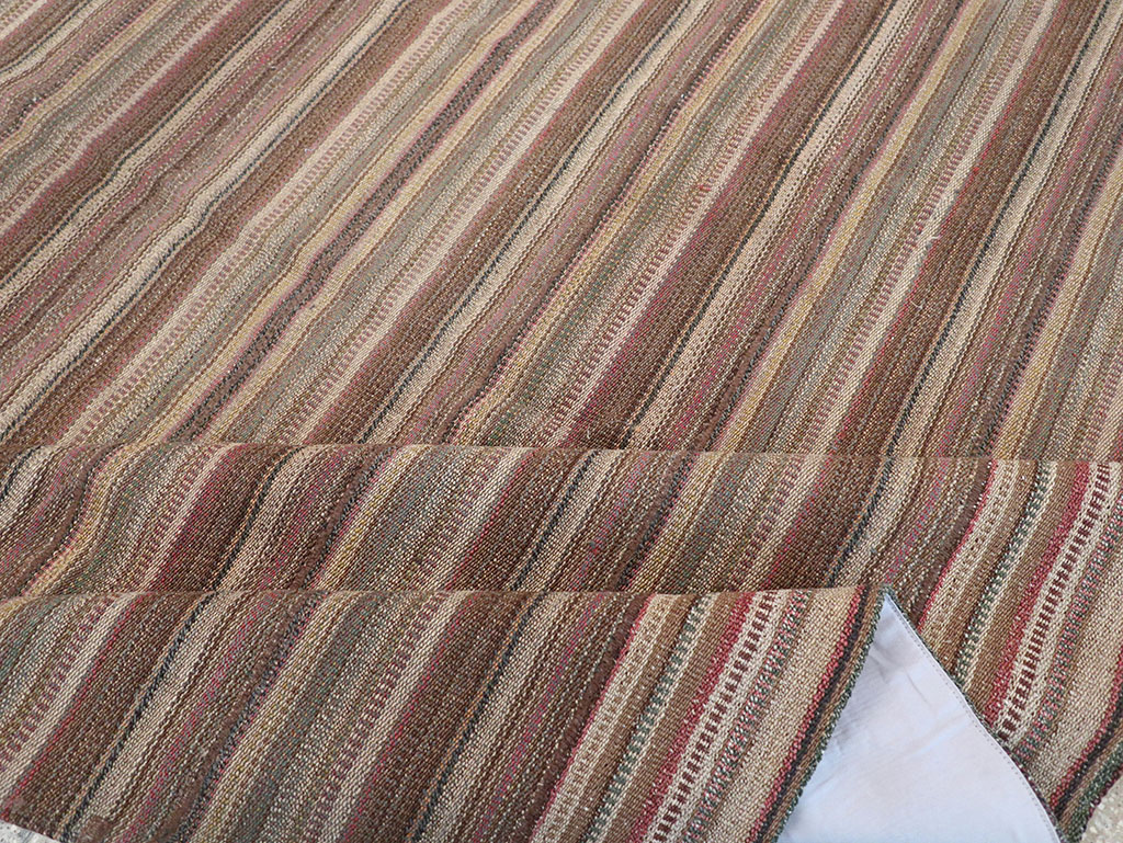 Vintage Persian Flatweave Kilim Room Size Carpet, No.32430 - Galerie Shabab