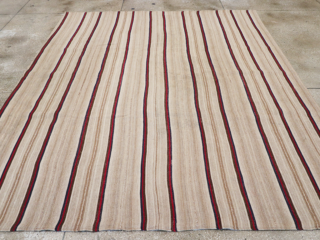 Vintage Persian Flatweave Kilim Small Room Size Carpet, No.32431 - Galerie Shabab