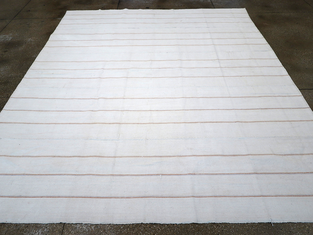 Vintage Persian Flatweave Kilim Room Size Carpet, No.32433 - Galerie Shabab