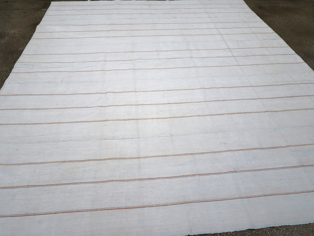 Vintage Persian Flatweave Kilim Room Size Carpet, No.32433 - Galerie Shabab