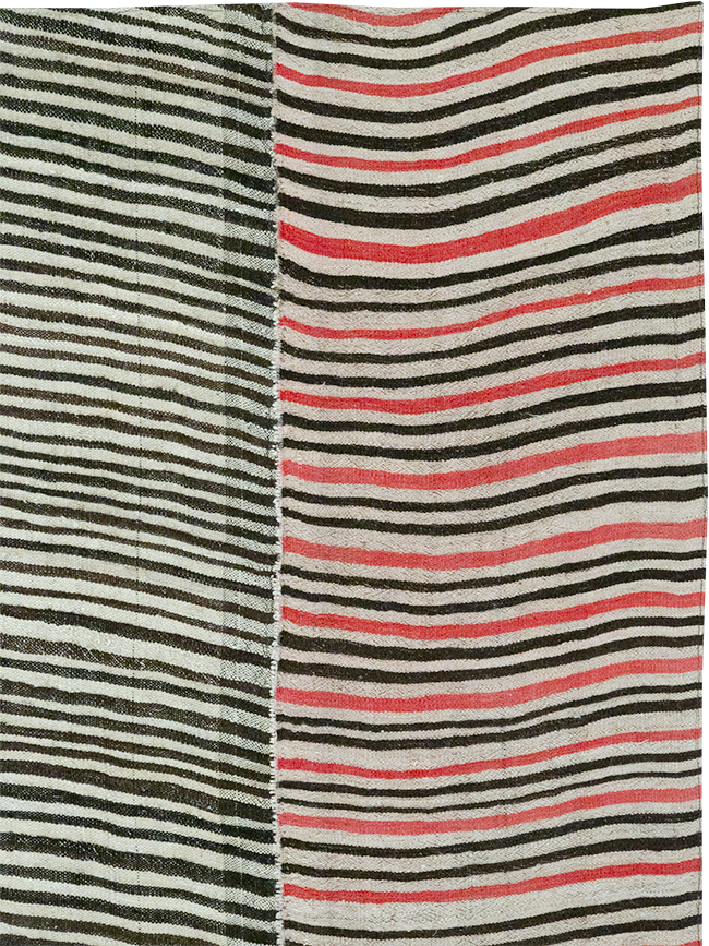 Vintage Persian Flatweave Kilim Room Size Carpet, No.32434 - Galerie Shabab