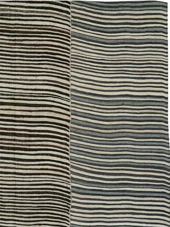 Vintage Persian Flatweave Kilim Room Size Carpet, No.32435 - Galerie Shabab