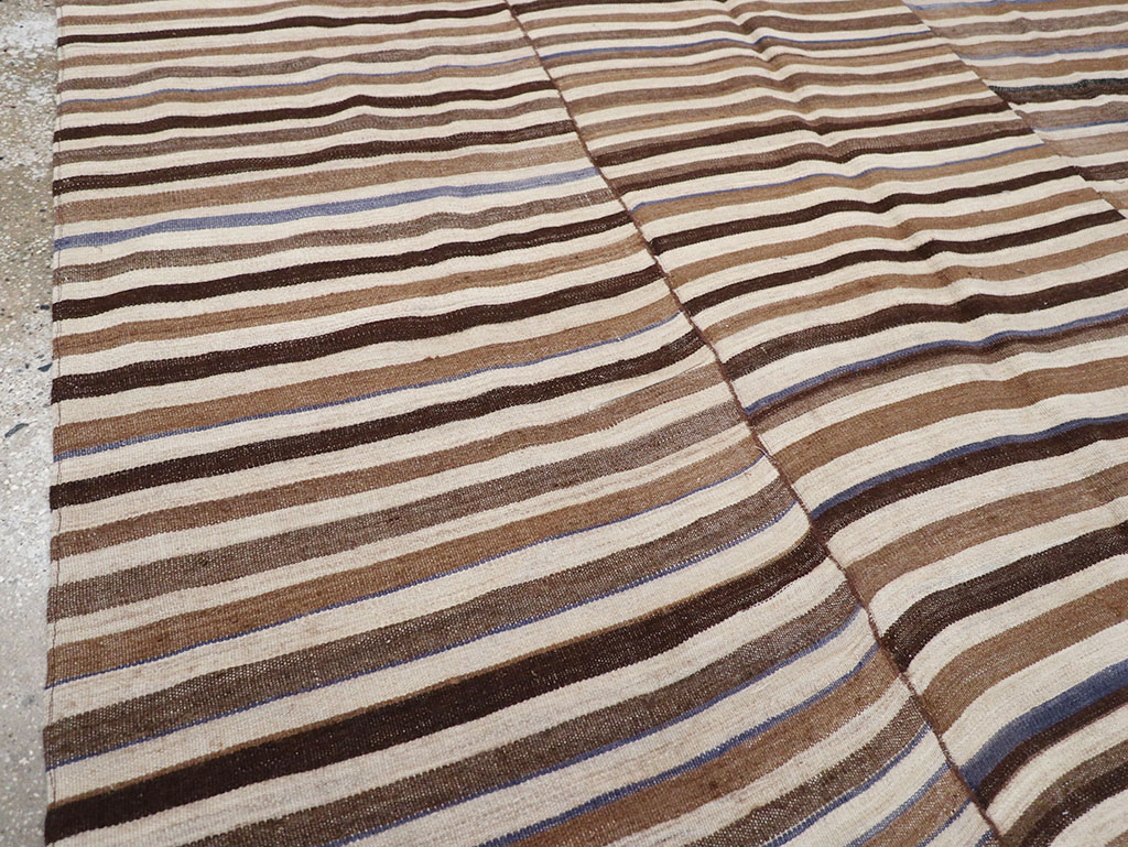 Vintage Persian Flatweave Kilim Gallery Carpet, No.32437 - Galerie Shabab