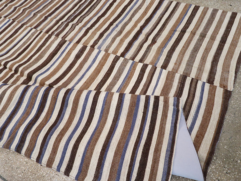 Vintage Persian Flatweave Kilim Gallery Carpet, No.32437 - Galerie Shabab