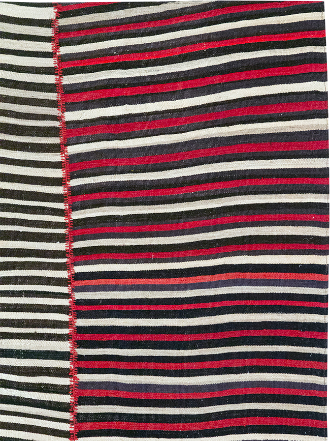 Vintage Persian Flatweave Kilim Accent Carpet, No.32438 - Galerie Shabab