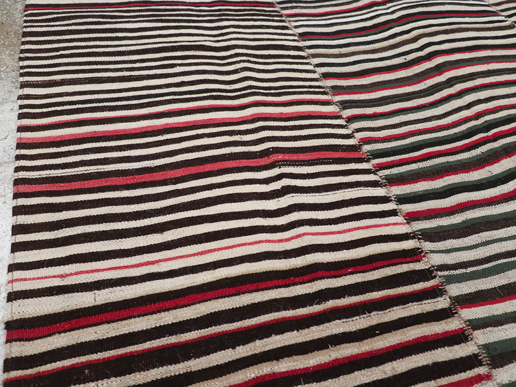 Vintage Persian Flatweave Kilim Accent Rug, No.32439 - Galerie Shabab