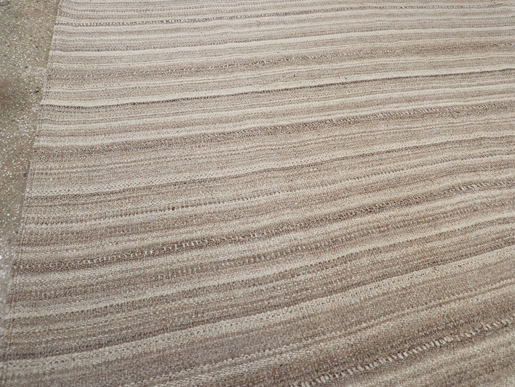 Vintage Persian Flatweave Kilim Small Room Size Carpet, No.32440 - Galerie Shabab