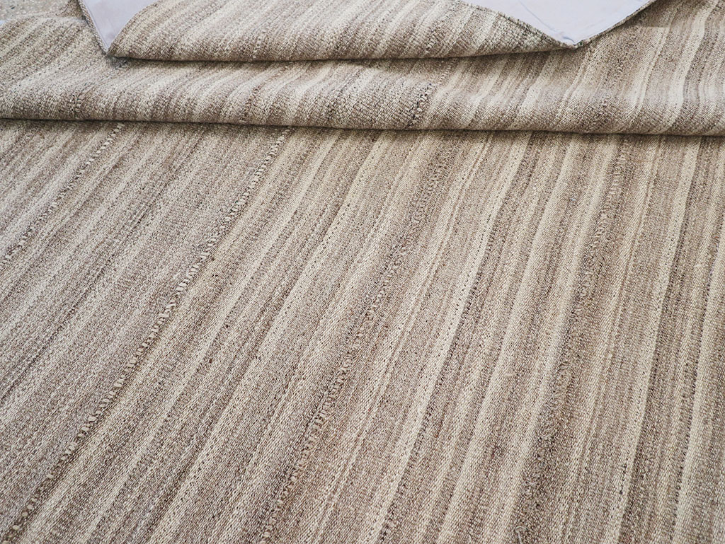 Vintage Persian Flatweave Kilim Small Room Size Carpet, No.32440 - Galerie Shabab