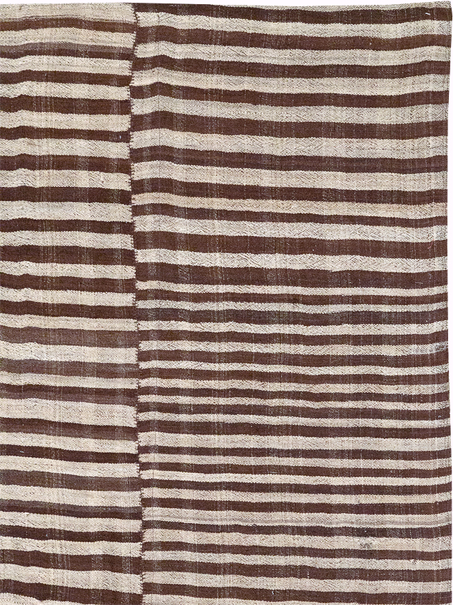 Vintage Persian Flatweave Kilim Room Size Carpet, No.32442 - Galerie Shabab