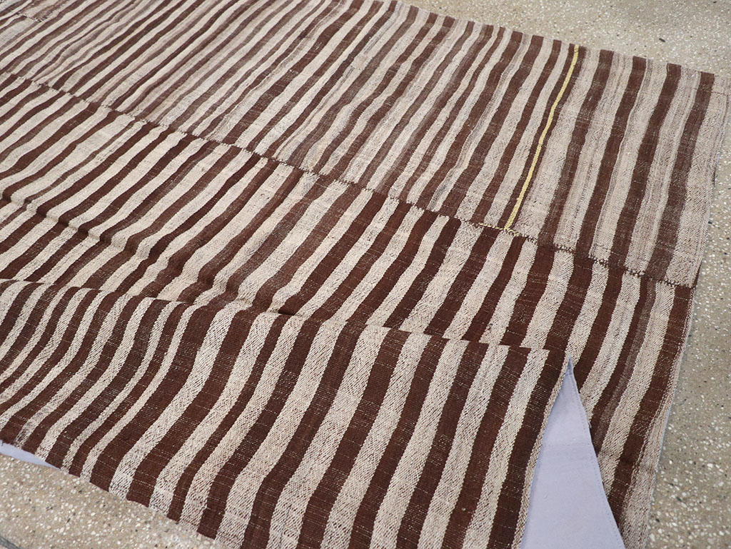 Vintage Persian Flatweave Kilim Gallery Carpet, No.32442 - Galerie Shabab