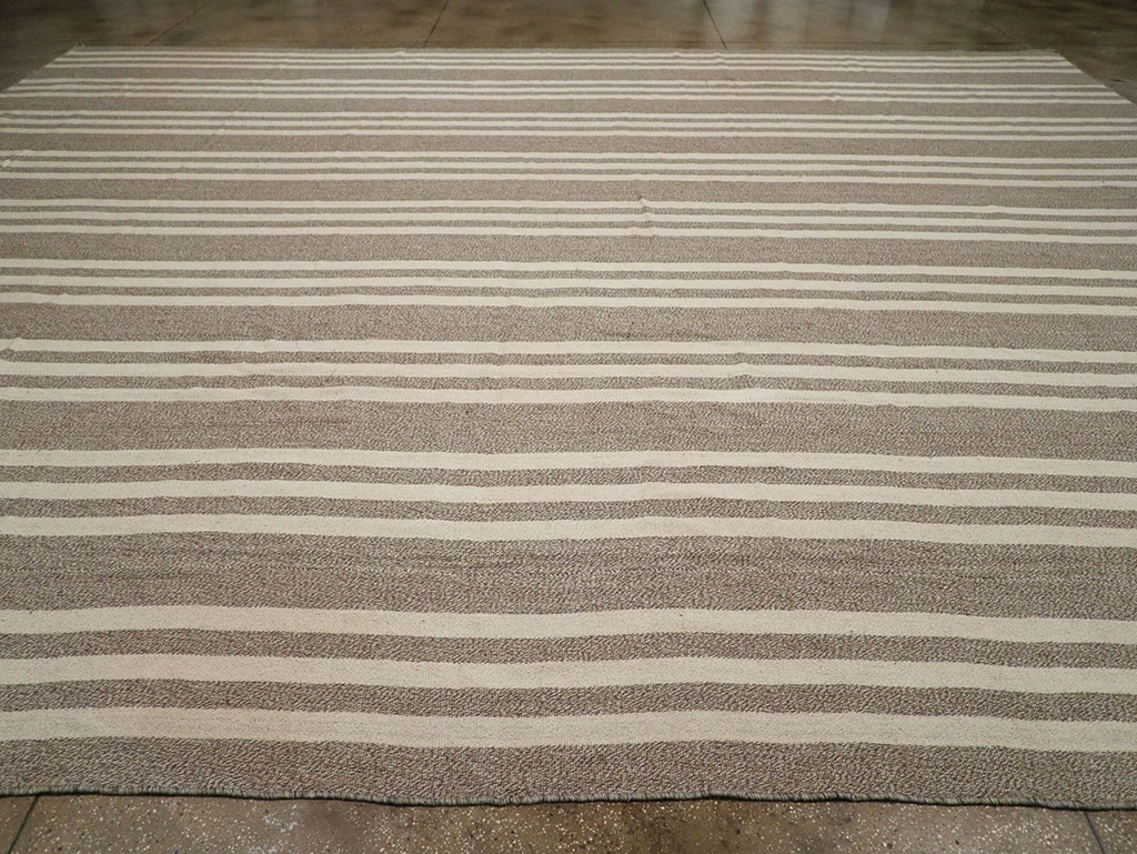 Modern Turkish Flatweave Kilim Large Carpet, No.32443 - Galerie Shabab