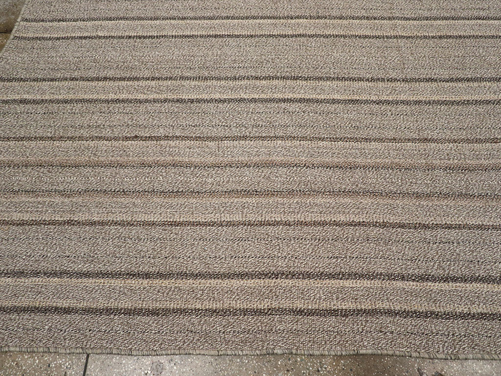 Modern Turkish Flatweave Kilim Room Size Carpet, No.32457 - Galerie Shabab