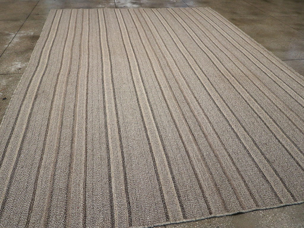 Modern Turkish Flatweave Kilim Room Size Carpet, No.32457 - Galerie Shabab