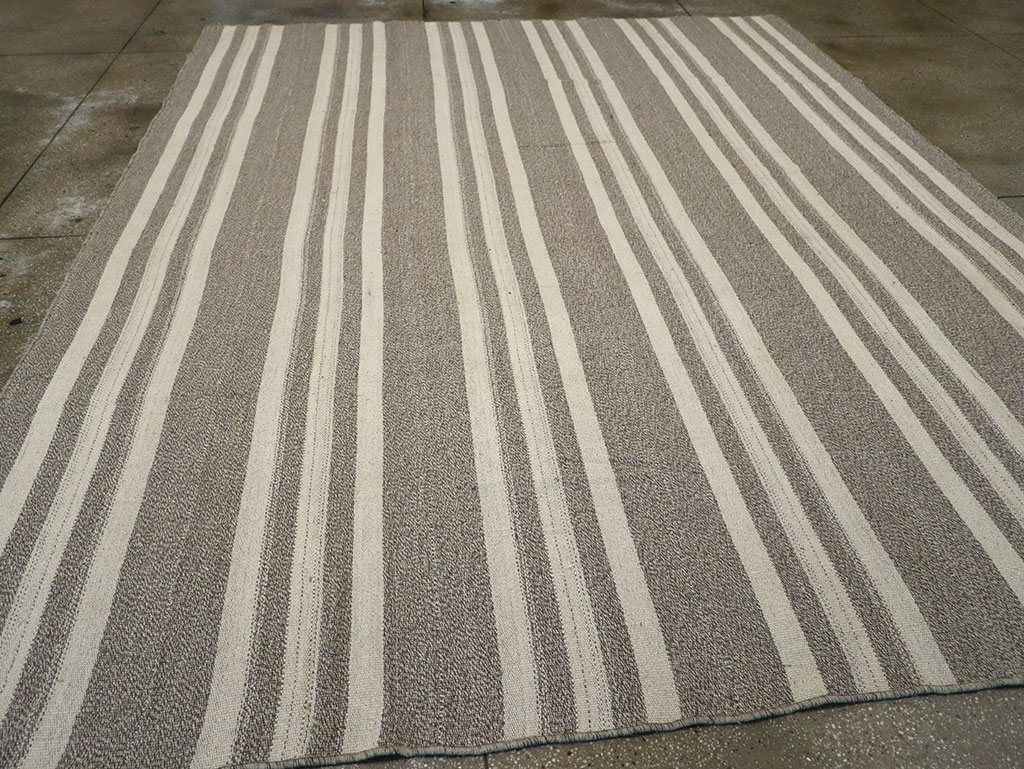 Modern Turkish Flatweave Kilim Room Size Carpet, No.32458 - Galerie Shabab