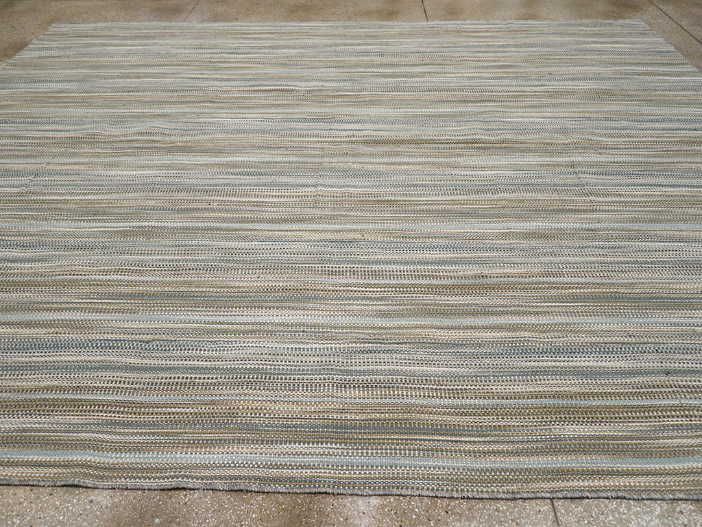 Modern Turkish Flatweave Kilim Room Size Carpet, No.32459 - Galerie Shabab