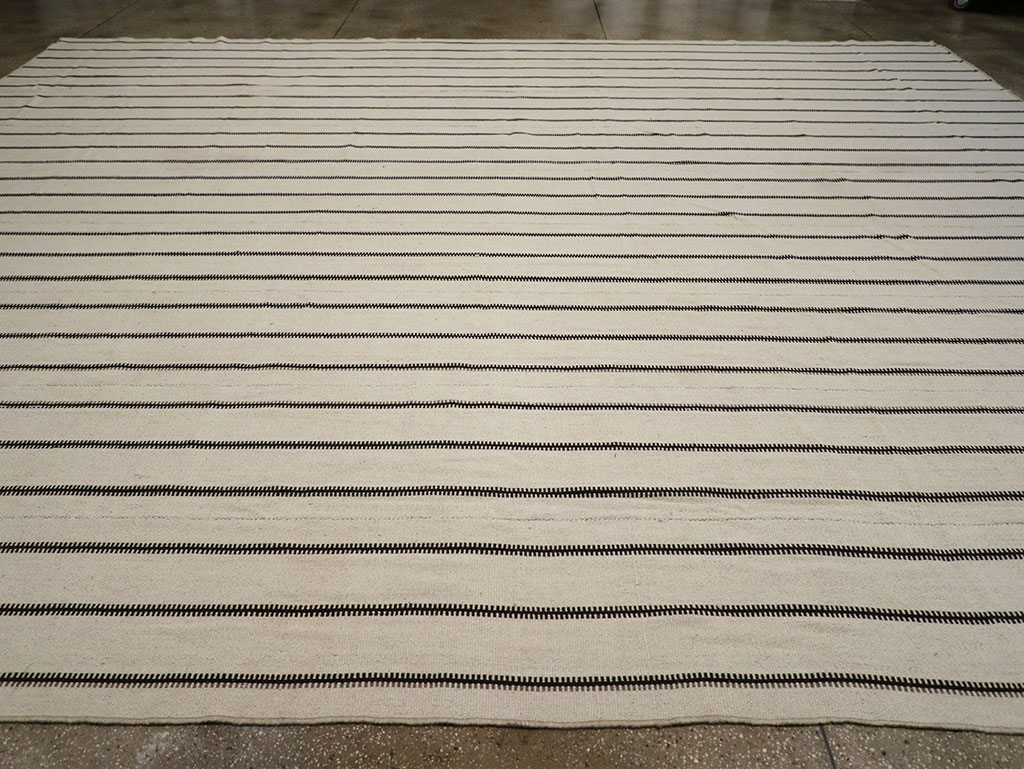 Modern Turkish Flatweave Kilim Large Carpet, No.32460 - Galerie Shabab