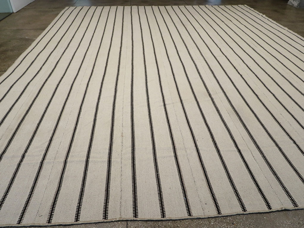 Modern Turkish Flatweave Kilim Large Carpet, No.32460 - Galerie Shabab