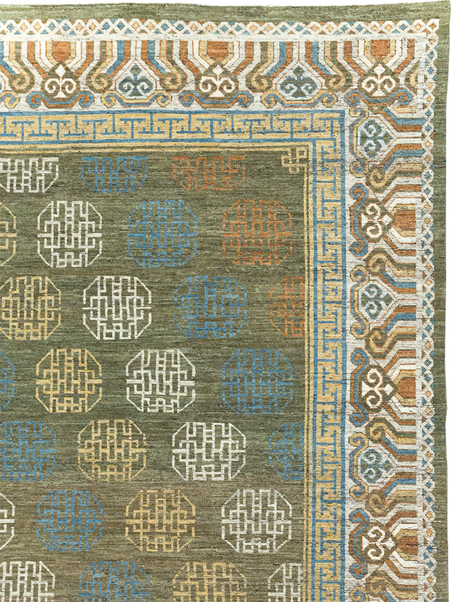 Modern East Turkestan Khotan Room Size Carpet, No.32476 - Galerie Shabab